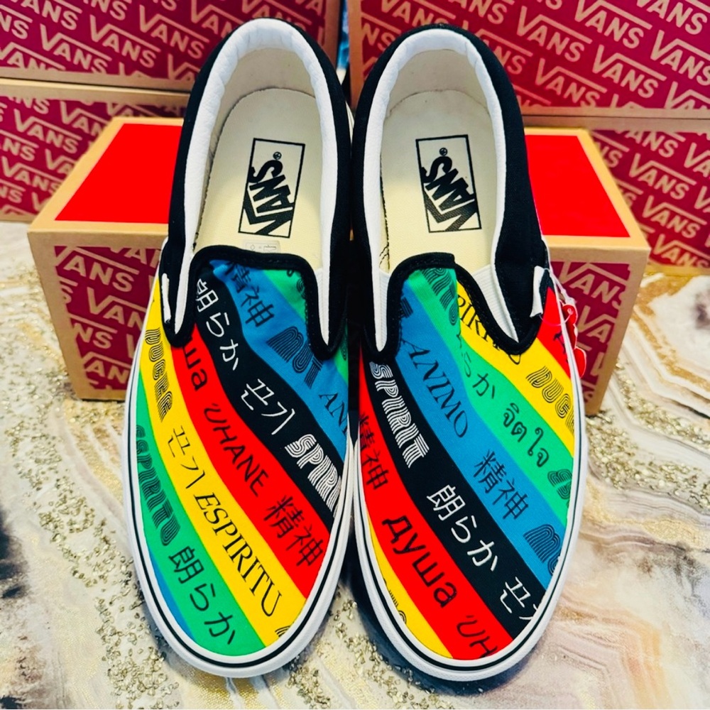 Vans NWT / Box Off The Wall Rainbow Spirit Classic Slip On Shoes - Picture 4 of 10